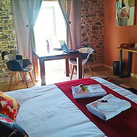 La Synchronicite - Chambres D'Hotes Saint-Sauveur-Villages Buitenkant foto