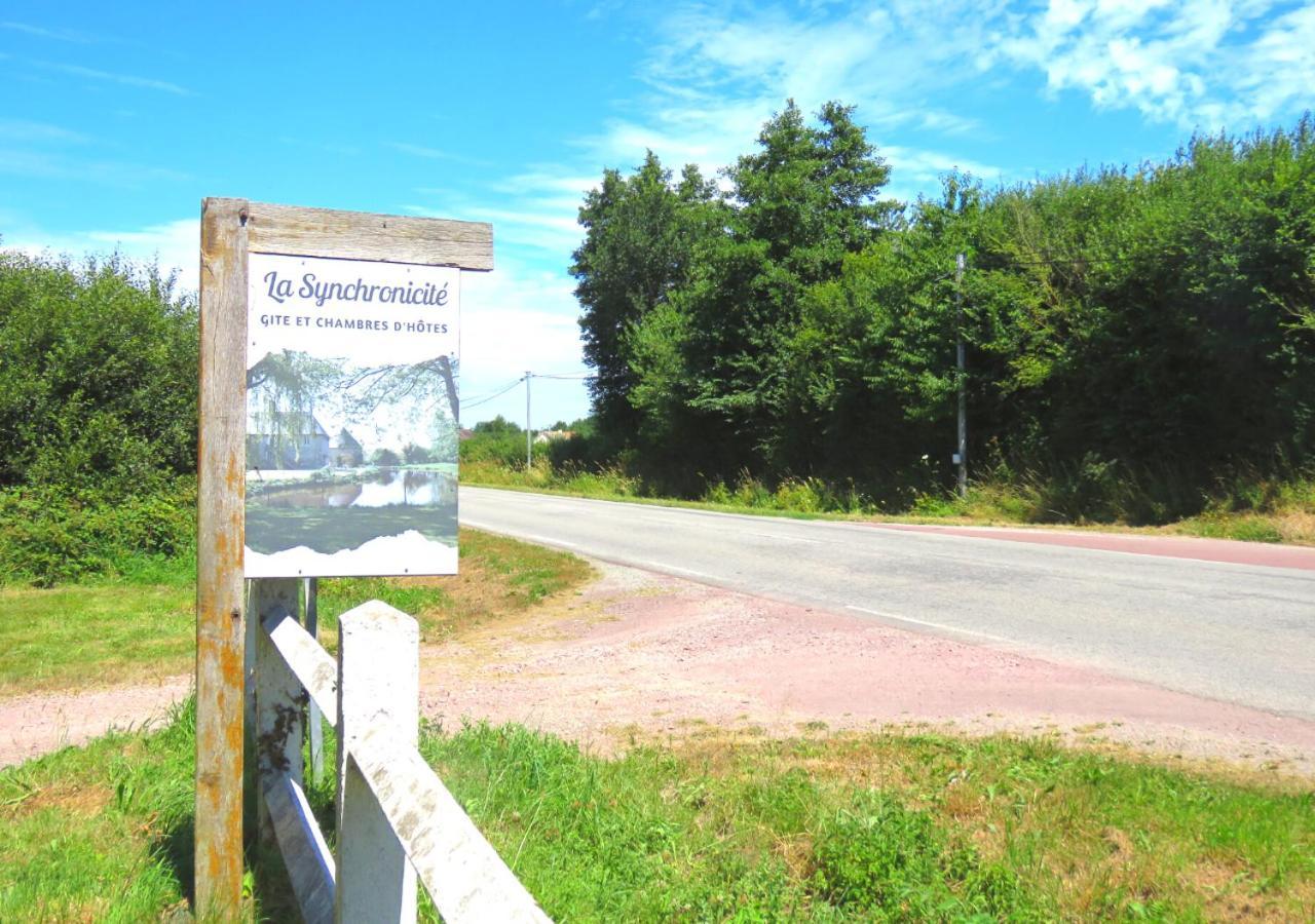 La Synchronicite - Chambres D'Hotes Saint-Sauveur-Villages Buitenkant foto